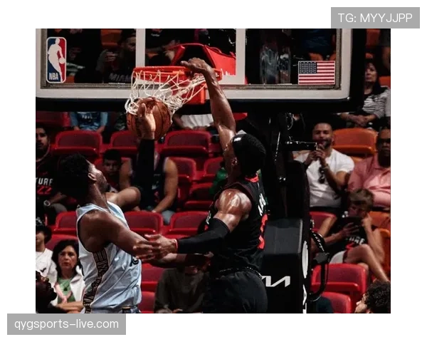 无球跑位为巴特勒制造空间，希罗三分效率较上季提升