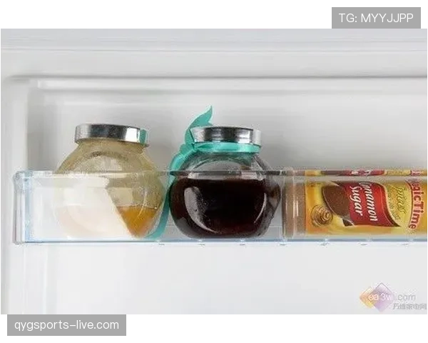 张楠家的冰箱里居然塞满了能量胶，连瓶装水都得排队放？