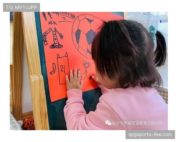 半场哨吹响时足球比赛规则及裁判判罚细节解析