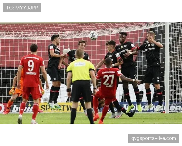 危机重重的拜仁：阵容裂痕暴露，高层分歧或将葬送豪门未来