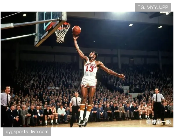 张伯伦篮下统治力拉开差距 曾单场砍下100分难逢敌手